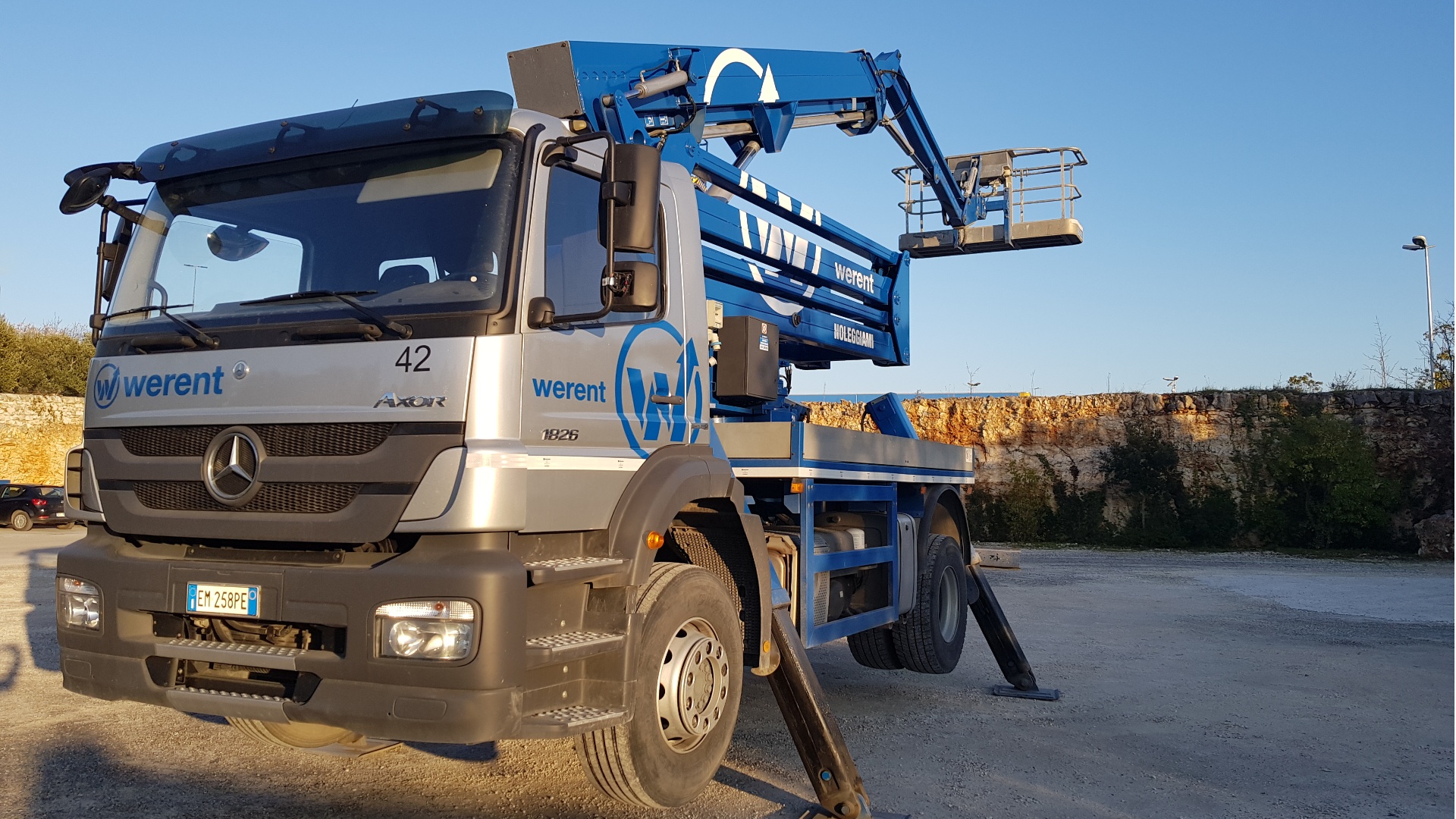 Noleggio Piattaforma Autocarrata Mantova